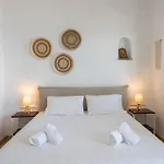 Sea View Rooms In Kardiani * Kardhianí