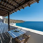 Sea View Rooms In Kardiani