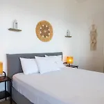 Sea View Rooms In Kardiani * Kardhianí