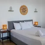 Sea View Rooms In Kardiani *
