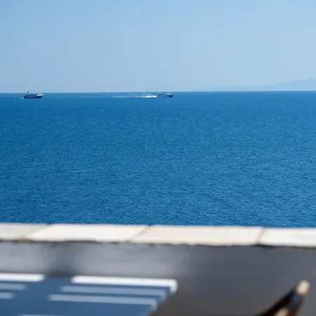 شقة Sea View In Kardhianí