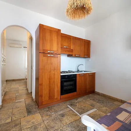 Apartment Sea View In By Tinosstay